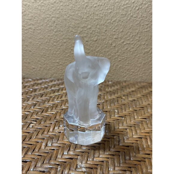 Frosted Crystal Glass Elephant Figurine By Goebel On Faceted Base 1985 - Picture 2 of 7